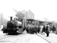 City of Aberdeen sits on the junction of Miller and St Clement's streets - the perfect place to shed its coupling.  A gas works diesel later rescued the train 04 Nov 1967