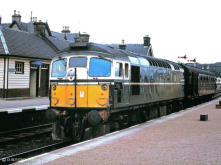 D5341 on replacement railbus service at Boat of Garten, its penultimate stop from Elgin in June 1964