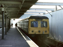 Swindon Class 120 set 301 does little business at platform 4 Keith Jnctn 20 May 1978